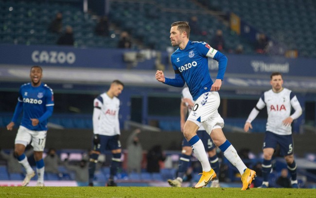 洞穿对手球 洞穿对手球